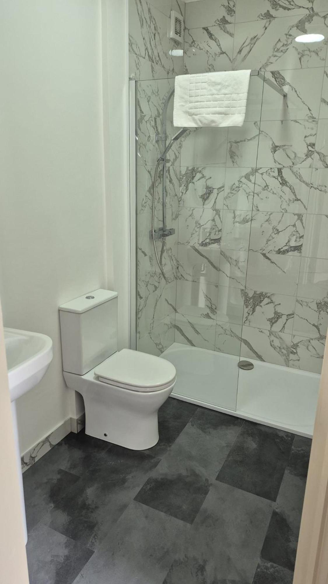 Commercial Hotel Alness Εξωτερικό φωτογραφία